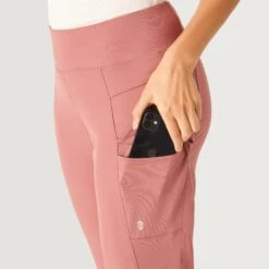 Women's Adventurous Hybrid Pant -Free Country Shop J54L2A990 MAUVE CLAY 1473